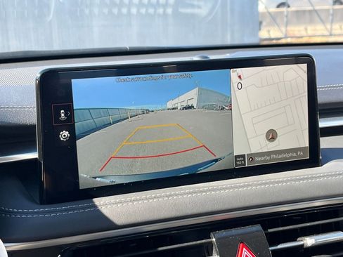 Used 2025 Genesis G70 2.5T image 17