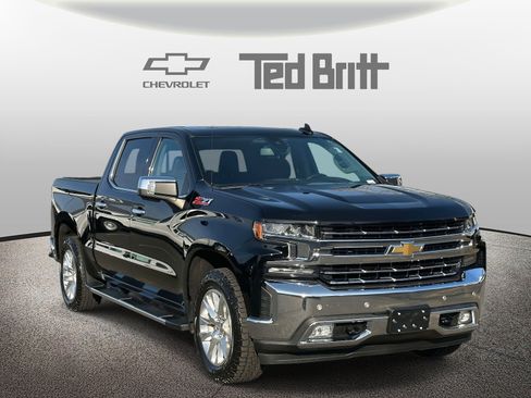 Used 2020 Chevrolet Silverado 1500 LTZ w/ LTZ Premium Package image 3