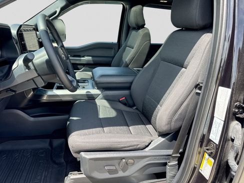Used 2022 Ford F150 XLT w/ Equipment Group 302A High AWD/4WD image 19