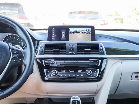 Used 2018 BMW 330i Gran Turismo xDrive AWD/4WD image 15