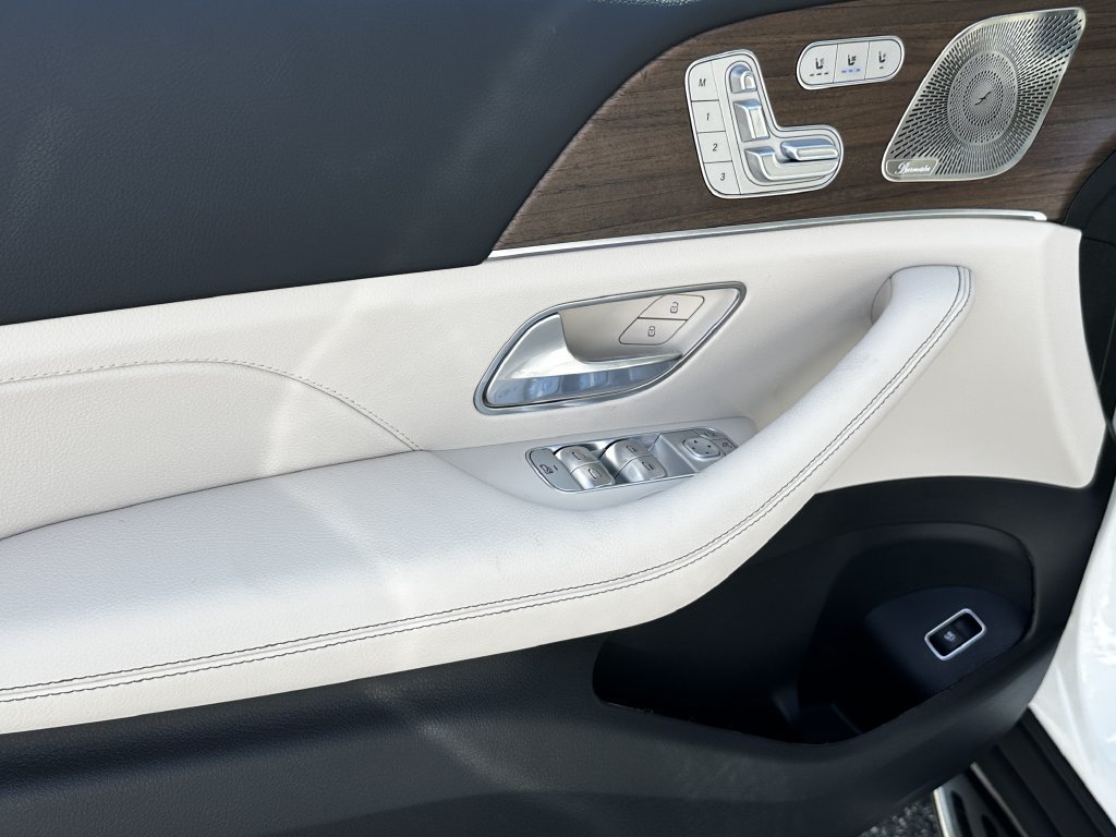New 2026 Mercedes-Benz GLS 450 4MATIC image 11