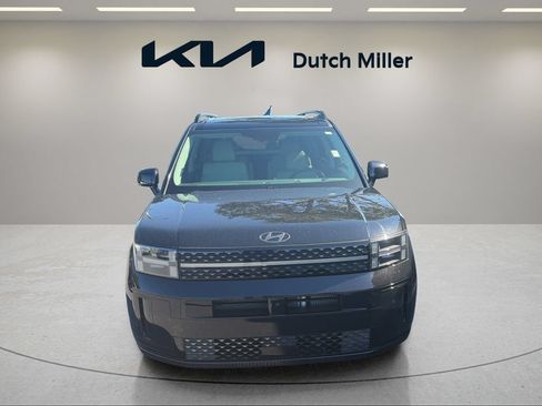 Used 2024 Hyundai Santa Fe Calligraphy FWD image 2