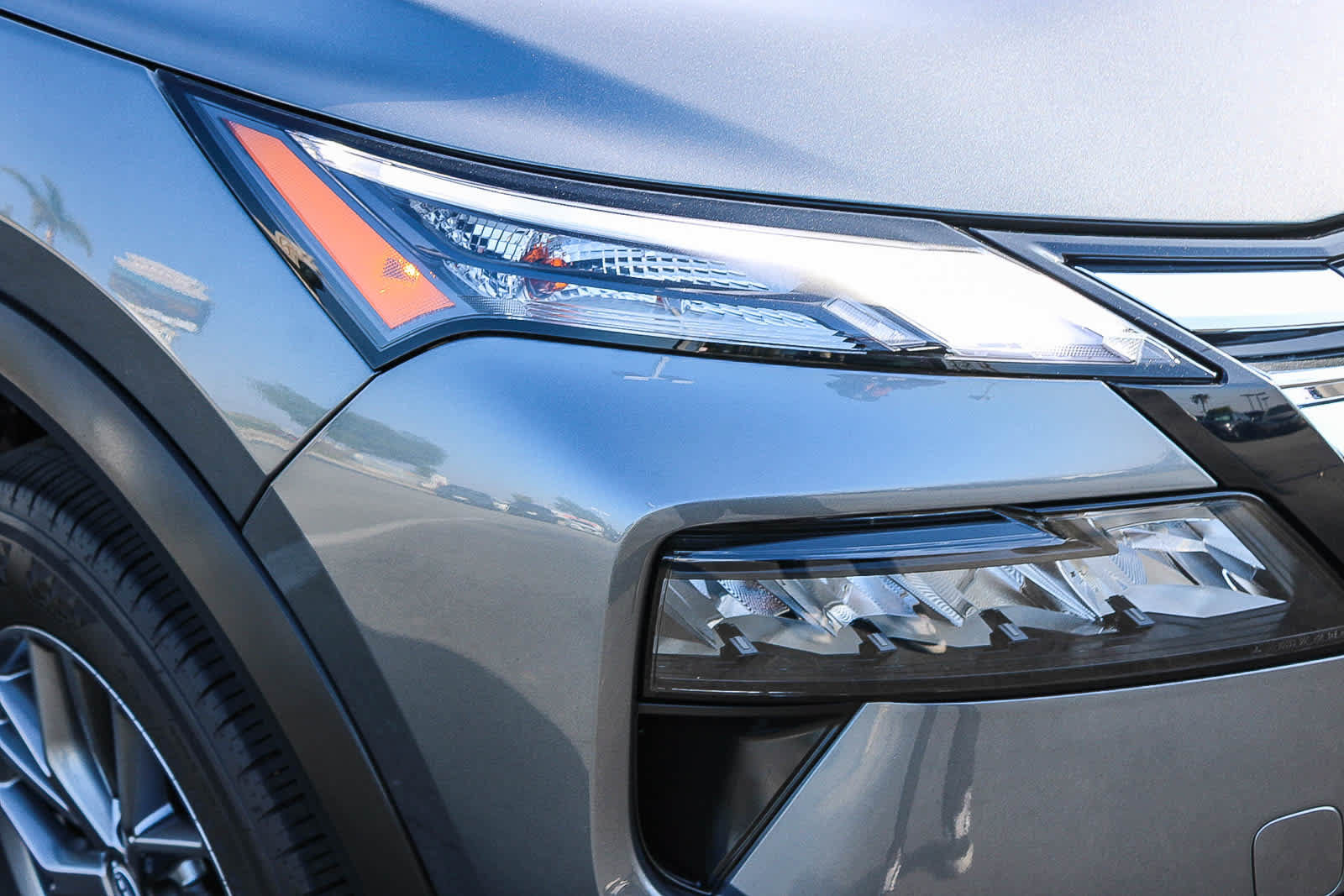 Used 2026 Nissan Rogue S AWD/4WD image 4
