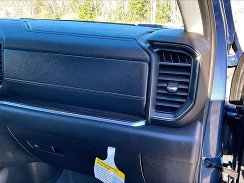 Used 2025 Chevrolet Silverado 2500 LT w/ Convenience Package image 18