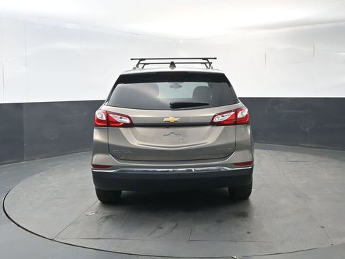 Used 2019 Chevrolet Equinox LT w/ Sun & Navigation Package image 4