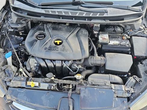 Used 2013 Hyundai Elantra GLS w/ Preferred Pkg image 25