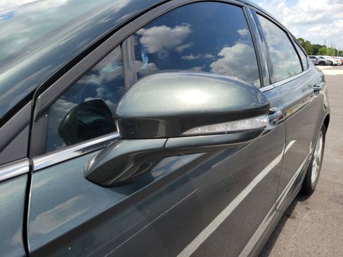 Used 2015 Ford Fusion SE FWD image 7