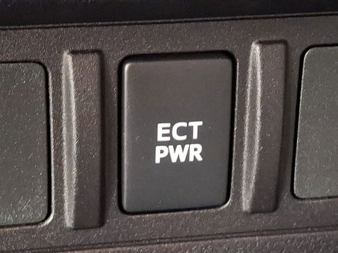 Used 2018 Toyota Tacoma SR5 image 25