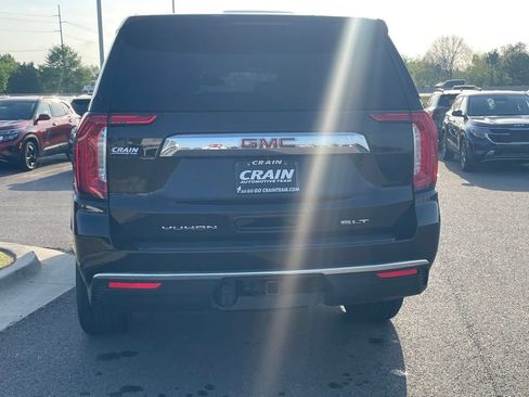 Used 2023 GMC Yukon XL SLT AWD/4WD image 6