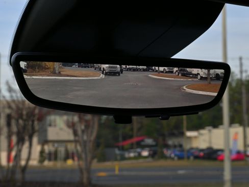 Used 2023 Chevrolet Silverado 1500 High Country w/ Technology Package image 27