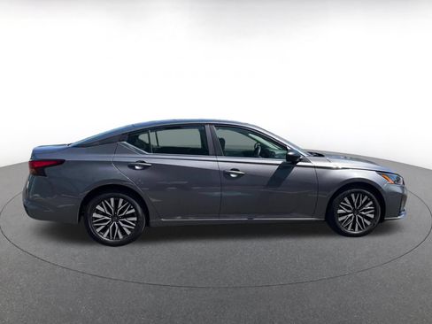 Used 2026 Nissan Altima 2.5 SV FWD image 16