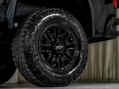 Used 2024 Chevrolet Silverado 2500 ZR2 AWD/4WD image 55