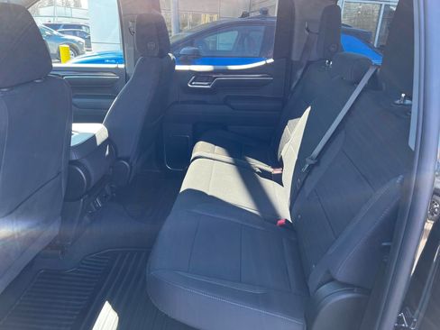 Used 2024 Chevrolet Silverado 1500 LT image 6