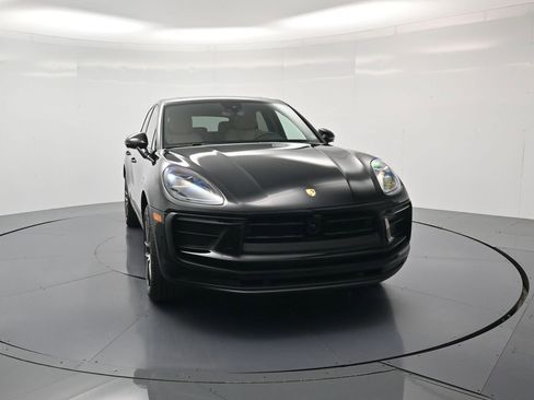 Certified 2026 Porsche Macan AWD/4WD image 33