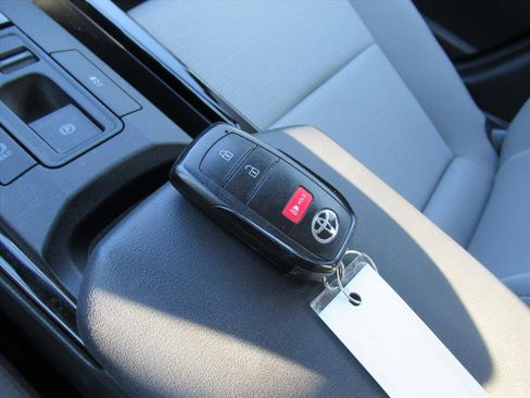 Used 2023 Toyota Prius LE image 28