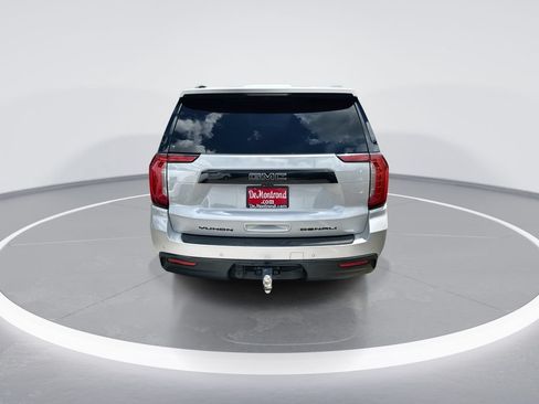 Used 2024 GMC Yukon Denali w/ Advanced Technology Package AWD/4WD image 7