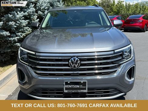 Used 2025 Volkswagen Atlas SE AWD/4WD image 2