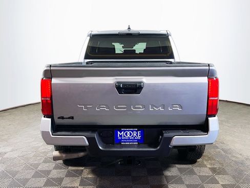 Used 2025 Toyota Tacoma TRD Off-Road AWD/4WD image 7