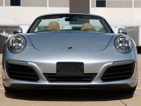 Used 2017 Porsche 911 Carrera 4 AWD/4WD image 23