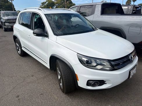 Used 2017 Volkswagen Tiguan Sport FWD image 3