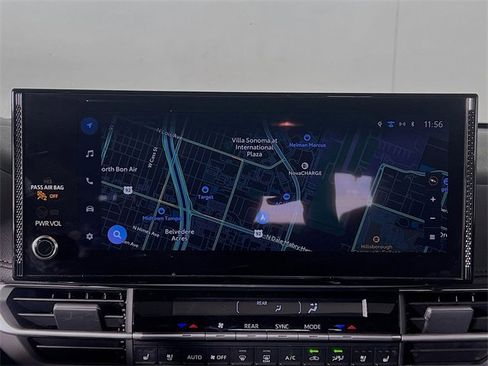 Used 2025 Toyota Sienna Platinum image 20