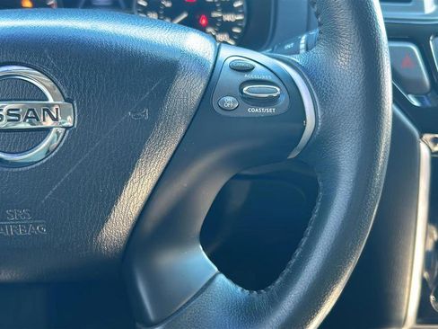 Used 2017 Nissan Pathfinder SV FWD image 28