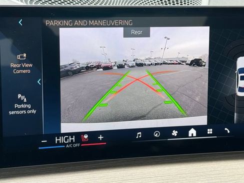 Used 2025 BMW 330i Sedan image 25