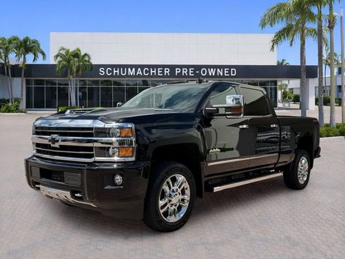 Used 2019 Chevrolet Silverado 2500 High Country w/ Duramax Plus Package AWD/4WD image 3