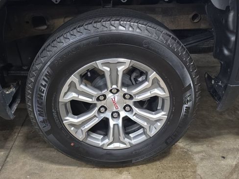 Used 2024 GMC Sierra 1500 SLE AWD/4WD image 33