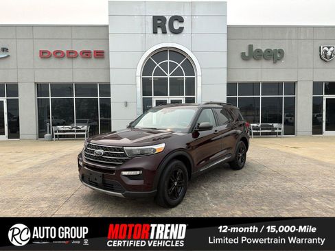 Used 2023 Ford Explorer XLT w/ Equipment Group 202A AWD/4WD image 1