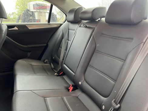 Used 2015 Volkswagen Jetta SE image 34