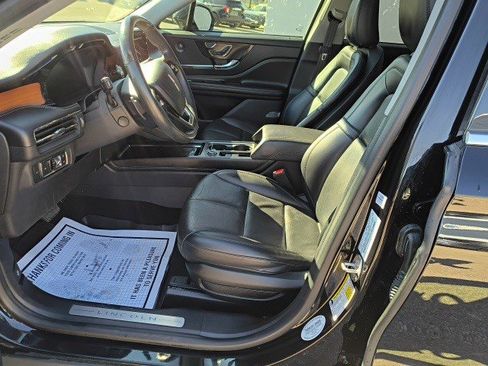 Used 2021 Lincoln Corsair Reserve image 11