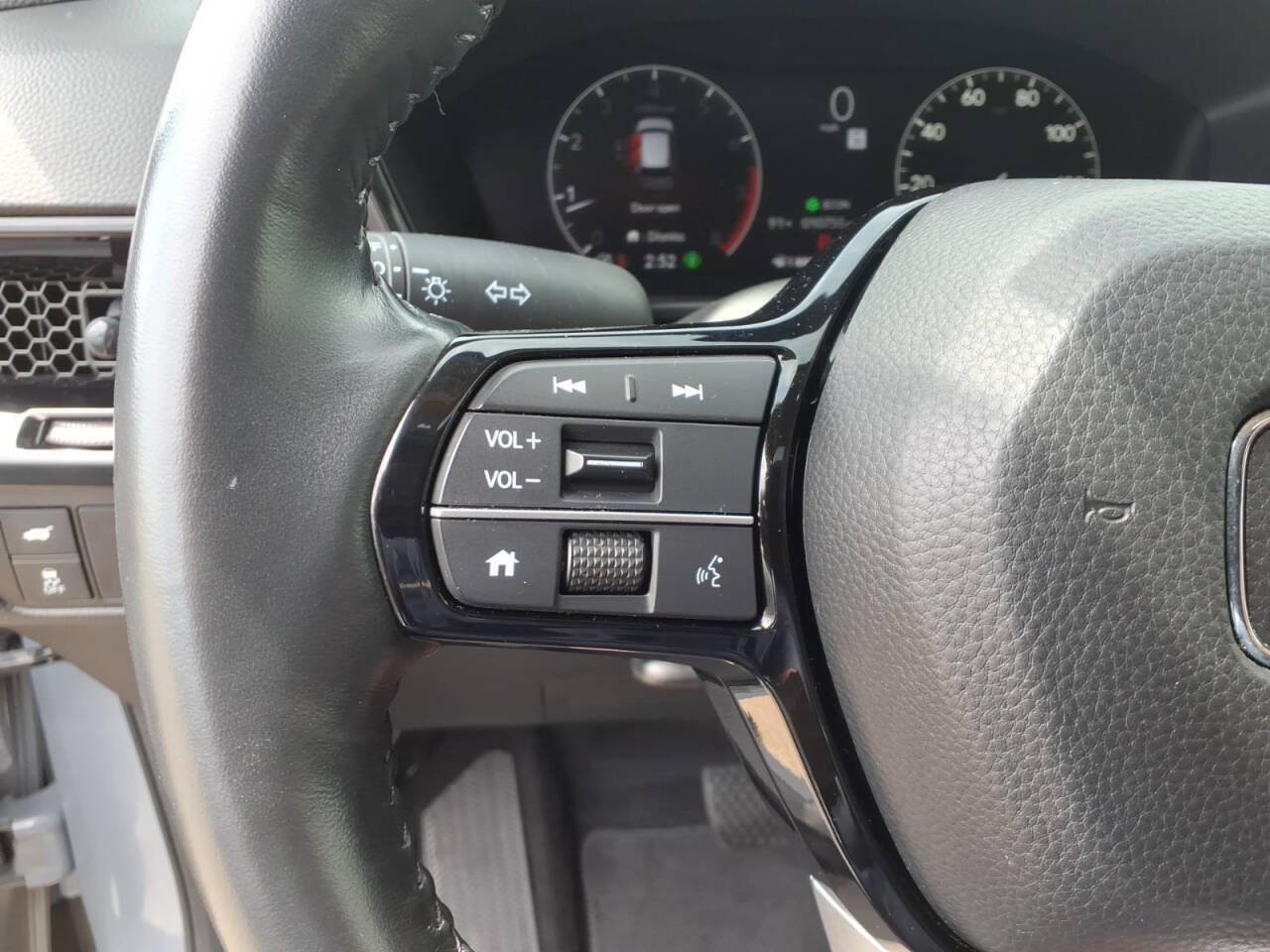 Used 2023 Honda CR-V EX-L image 13