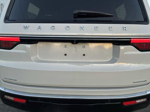 Used 2022 Jeep Wagoneer Series II image 32