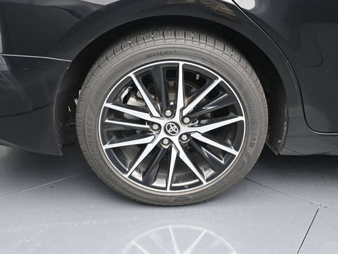 Used 2022 Toyota Camry SE FWD image 10