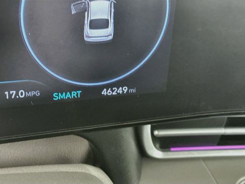 Used 2025 Hyundai Elantra SEL FWD image 19