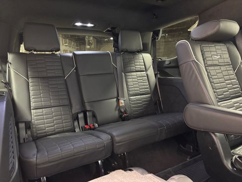 Used 2025 Cadillac Escalade Sport Platinum w/ LPO, ONYX Package AWD/4WD image 44