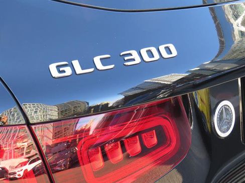 Used 2022 Mercedes-Benz GLC 300 4MATIC image 24