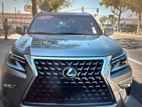 Used 2023 Lexus GX 460 Premium w/ Premium Package AWD/4WD image 2