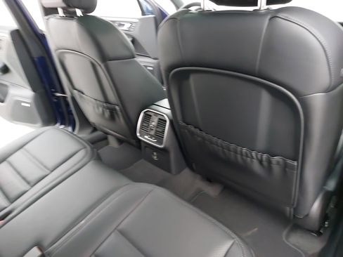 New 2026 Porsche Macan image 13