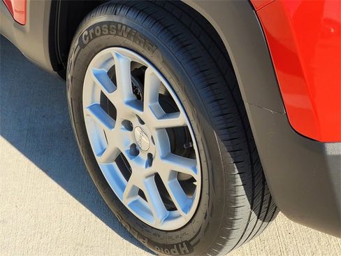 Used 2020 Jeep Renegade Sport w/ Sport Appearance Group image 7