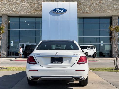 Used 2017 Mercedes-Benz E 300 4MATIC image 21