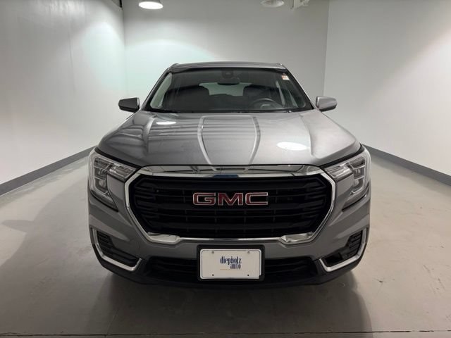 Used 2024 GMC Terrain SLE AWD/4WD image 2