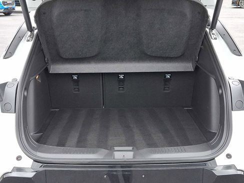 Certified 2024 Buick Envista Sport Touring w/ Convenience I Package FWD image 28
