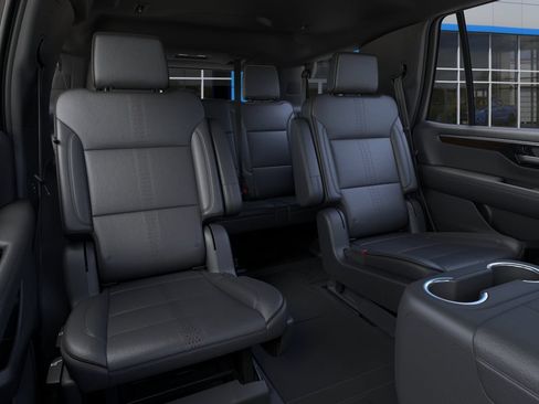 New 2026 Chevrolet Tahoe High Country AWD/4WD image 17