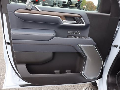 New 2026 Chevrolet Silverado 1500 High Country image 3