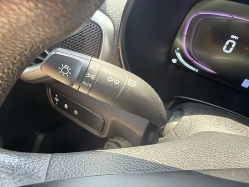 Used 2024 Kia Soul LX w/ Option Group 015 FWD image 33
