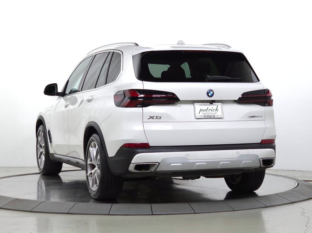 Used 2026 BMW X5 xDrive50e w/ Climate Comfort Package AWD/4WD image 6