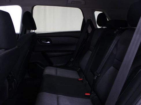 Used 2024 Nissan Rogue SV AWD/4WD image 18