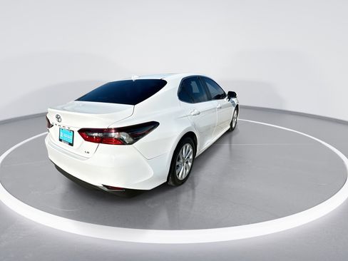 Used 2021 Toyota Camry LE FWD image 8